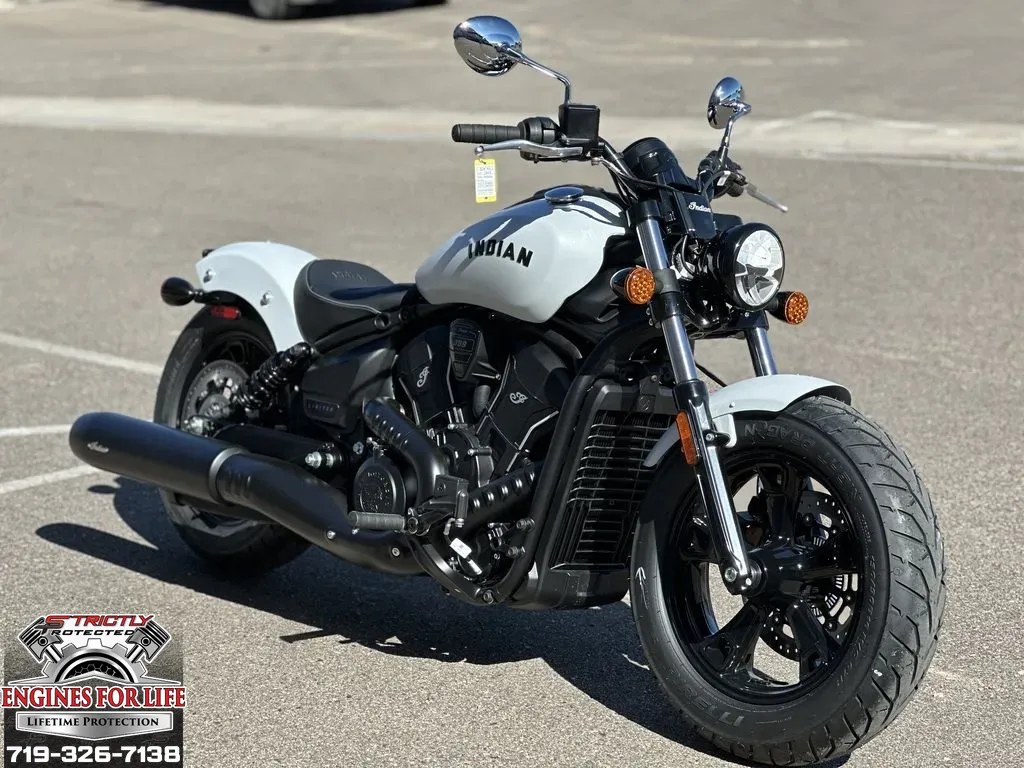 2025 Indian Motorcycle Scout® Sixty Bobber Limited Ghost White