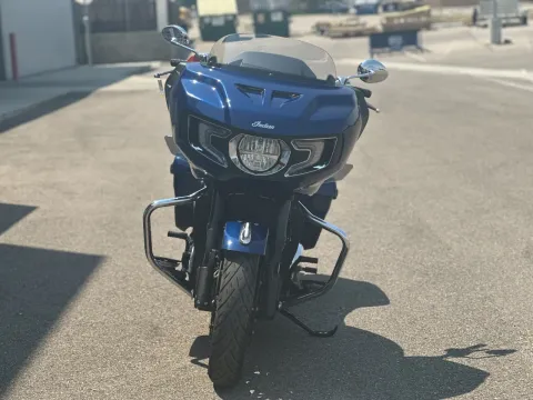 Photos of 2020 Indian Challenger Limited for sale in Pueblo West, CO at Strictly Powersports