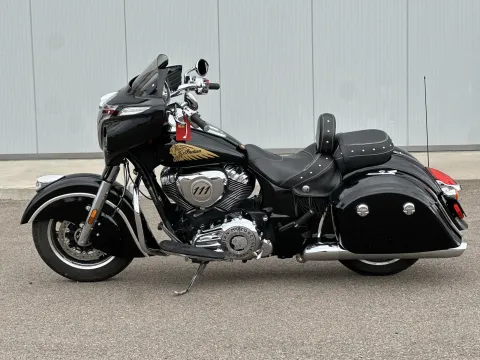 More photos of 2016 INDIAN Chieftain at Strictly Powersports, CO