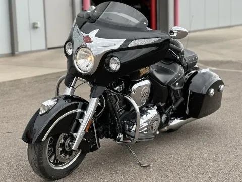 Another view of 2016 INDIAN Chieftain for sale in Pueblo West, CO at Strictly Powersports