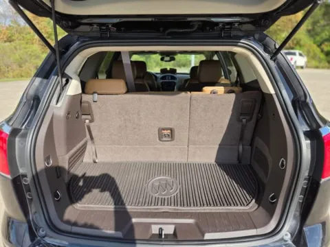 More photos of 2013 Buick Enclave Premium at Hixson Ford Leesville, LA