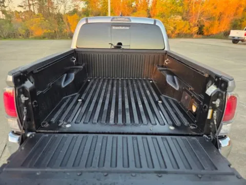 More photos of 2022 Toyota Tacoma TRD Off Road at Hixson Ford Leesville, LA