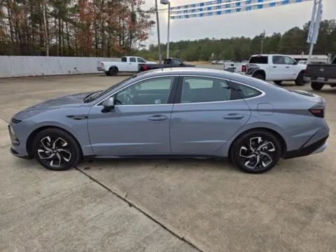 Photos of 2025 Hyundai Sonata SEL for sale in Leesville, LA at Hixson Ford Leesville