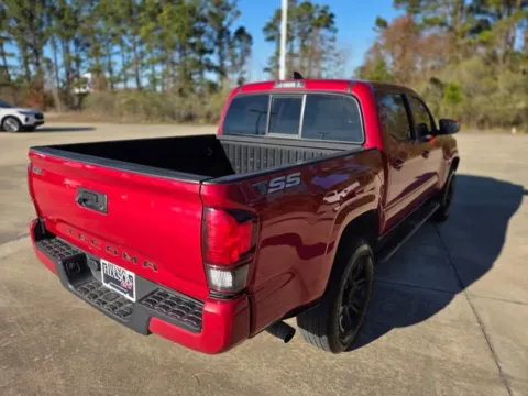 More photos of 2021 Toyota Tacoma SR5 at Hixson Ford Leesville, LA