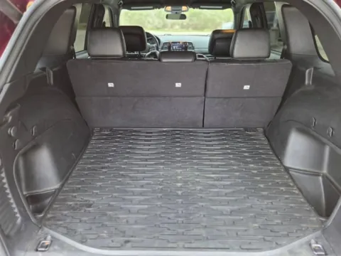 More photos of 2021 Jeep Grand Cherokee Laredo X at Hixson Ford Leesville, LA