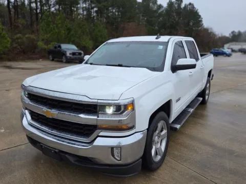 White 2018 Chevrolet Silverado 1500 LT for sale in Leesville, LA