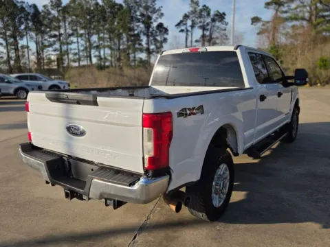 More photos of 2017 Ford F-250SD XLT at Hixson Ford Leesville, LA