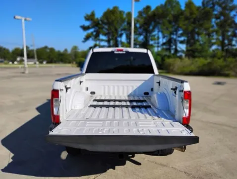 More photos of 2019 Ford Super Duty F-250 SRW XLT at Hixson Ford Leesville, LA