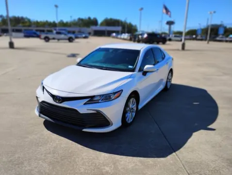 White 2024 Toyota Camry LE for sale in Leesville, LA