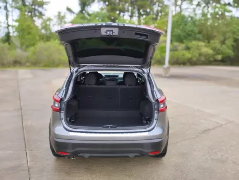 More photos of 2020 Nissan Rogue Sport S at Hixson Ford Leesville, LA