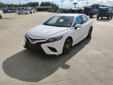 White 2020 Toyota Camry SE for sale in Leesville, LA