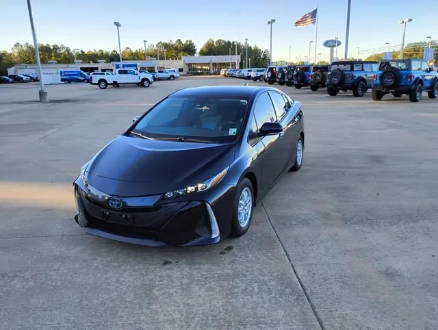 2021 Toyota Prius Prime LE