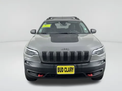 Photos of 2019 Jeep Cherokee Trailhawk for sale in Auburn, WA at Auburn Hyundai