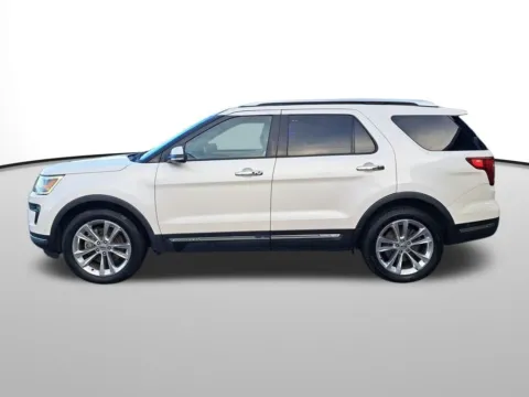 Photos of 2018 Ford Explorer Limited for sale in Auburn, WA at Auburn Hyundai