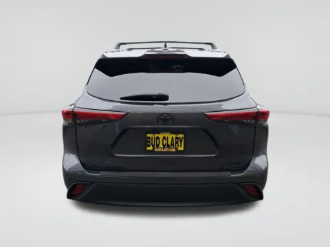 More photos of 2020 Toyota Highlander XLE at Auburn Hyundai, WA