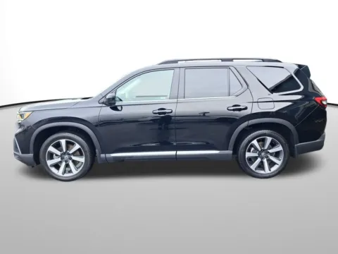 Photos of 2023 Honda Pilot Elite for sale in Auburn, WA at Auburn Hyundai