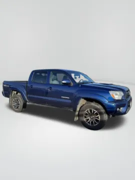 Photos of 2014 Toyota Tacoma for sale in Auburn, WA at Auburn Hyundai