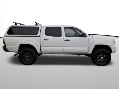 More photos of 2013 Toyota Tacoma at Auburn Hyundai, WA