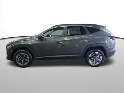 Photos of 2026 Hyundai Tucson Hybrid SEL for sale in Auburn, WA at Auburn Hyundai