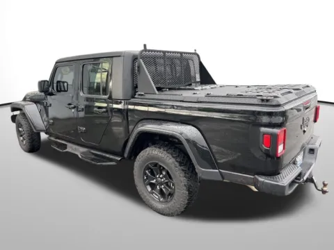Another view of 2022 Jeep Gladiator Sport for sale in Auburn, WA at Auburn Hyundai