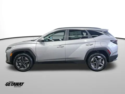 Photos of 2026 Hyundai Tucson Hybrid SEL Convenience for sale in Auburn, WA at Auburn Hyundai