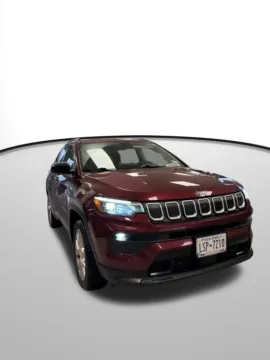 Photos of 2022 Jeep Compass Latitude Lux for sale in Auburn, WA at Auburn Hyundai