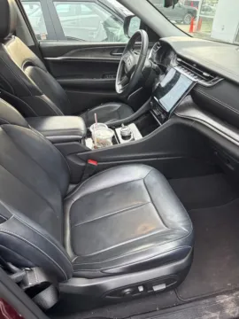 Another view of 2021 Jeep Grand Cherokee L Limited for sale in Auburn, WA at Auburn Hyundai