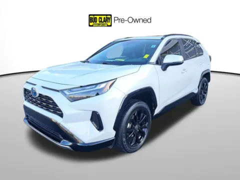 White 2023 Toyota RAV4 Hybrid SE for sale in Auburn, WA
