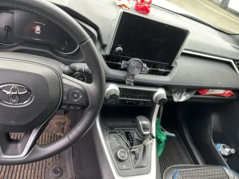 More photos of 2023 Toyota RAV4 Hybrid SE at Bud Clary Auburn Hyundai, WA