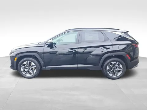 Photos of 2026 Hyundai Tucson SEL for sale in Auburn, WA at Bud Clary Auburn Hyundai