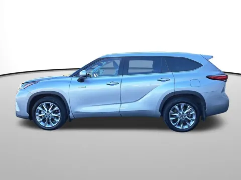Photos of 2020 Toyota Highlander Hybrid Limited for sale in Auburn, WA at Bud Clary Auburn Hyundai