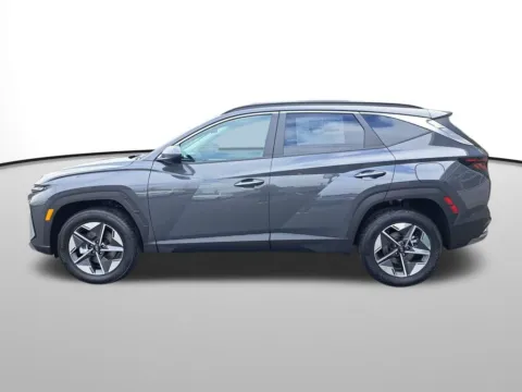 Photos of 2026 Hyundai Tucson SEL for sale in Auburn, WA at Bud Clary Auburn Hyundai