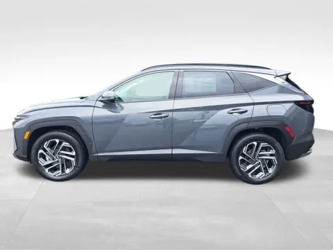 Photos of 2026 Hyundai Tucson Hybrid Limited for sale in Auburn, WA at Bud Clary Auburn Hyundai