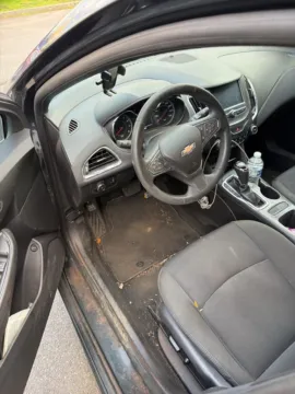 More photos of 2017 Chevrolet Cruze LT at Bud Clary Auburn Hyundai, WA