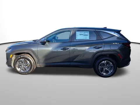 Photos of 2026 Hyundai Tucson Hybrid Blue SE for sale in Auburn, WA at Bud Clary Auburn Hyundai