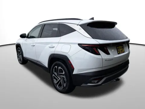 Another view of 2026 Hyundai Tucson Hybrid Limited for sale in Auburn, WA at Bud Clary Auburn Hyundai