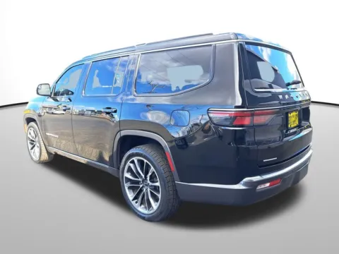 Another view of 2022 Jeep Wagoneer Series III for sale in Auburn, WA at Bud Clary Auburn Hyundai