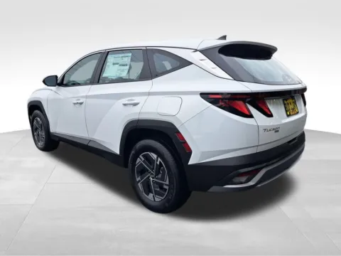 Another view of 2026 Hyundai Tucson Hybrid Blue SE for sale in Auburn, WA at Bud Clary Auburn Hyundai