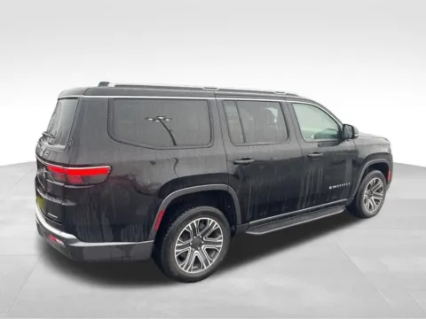 More photos of 2022 Jeep Wagoneer Series III at Bud Clary Auburn Hyundai, WA