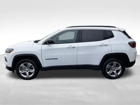Photos of 2023 Jeep Compass Latitude for sale in Auburn, WA at Bud Clary Auburn Hyundai