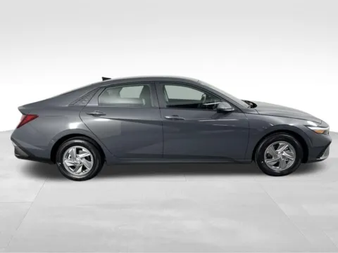 More photos of 2026 Hyundai Elantra SE at Bud Clary Auburn Hyundai, WA