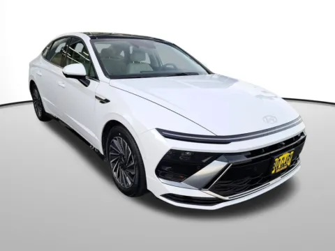 Another view of 2025 Hyundai Sonata Hybrid Limited for sale in Auburn, WA at Auburn Hyundai