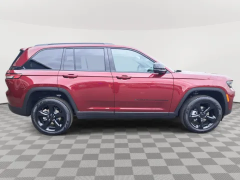 More photos of 2025 Jeep Grand Cherokee Limited at Auburn Hyundai, WA