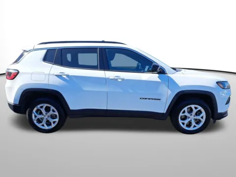 More photos of 2024 Jeep Compass Latitude at Auburn Hyundai, WA