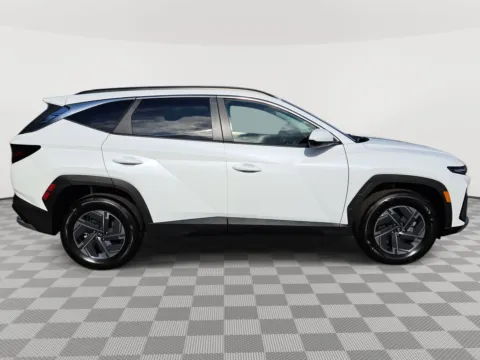 More photos of 2025 Hyundai Tucson Hybrid Blue at Auburn Hyundai, WA