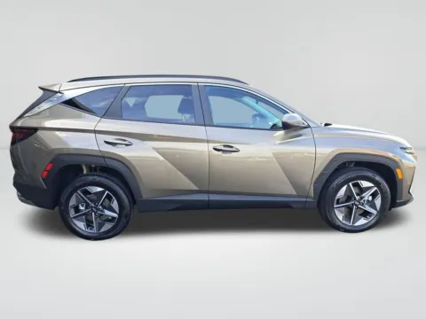 More photos of 2026 Hyundai Tucson Hybrid SEL at Auburn Hyundai, WA