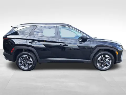 More photos of 2026 Hyundai Tucson Hybrid SEL Convenience at Bud Clary Auburn Hyundai, WA