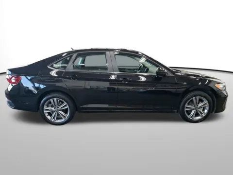 More photos of 2024 Volkswagen Jetta 1.5T SE at Auburn Hyundai, WA