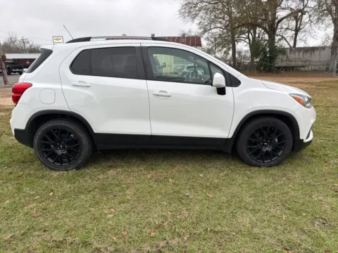 More photos of 2021 Chevrolet Trax LT at Hixson Chevrolet of DeRidder, LA