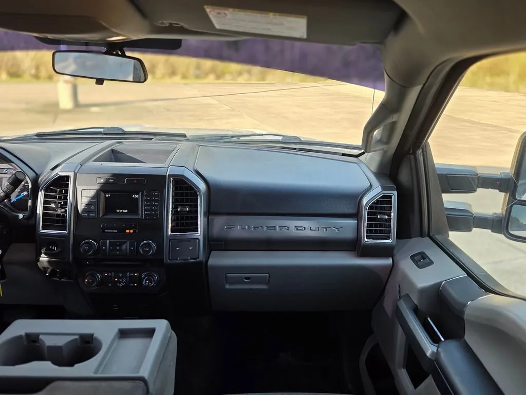 White 2017 Ford Super Duty F-250 SRW XLT for sale in DeRidder, LA